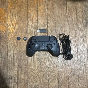 I’m selling a PlayStation razer controller